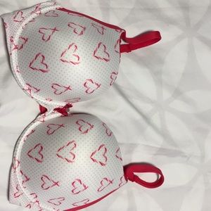 Victoria Secret’s Bra 34DD